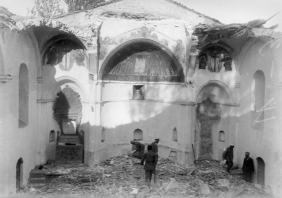 Vernielde Armeense kathedraal in Erzincan